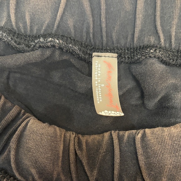FP Movement by Free People Hot Shot Pants  -Size small - Picture 3 of 8